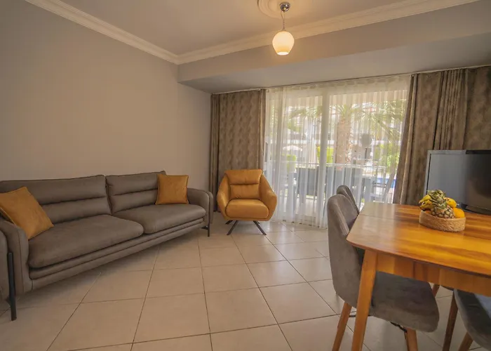 Sunset Aqua Lettings Aparthotel