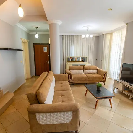 Sunset Aqua Lettings フェティエ