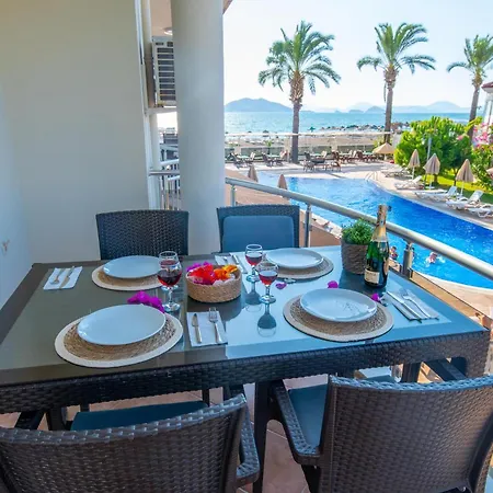 Sunset Beach Aqua Lettings *