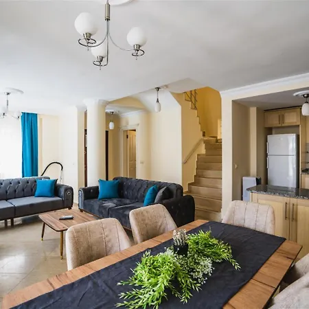 Sunset Aqua Lettings アパートホテル