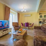 Lejlighedshotel Sunset Beach Aqua Lettings *