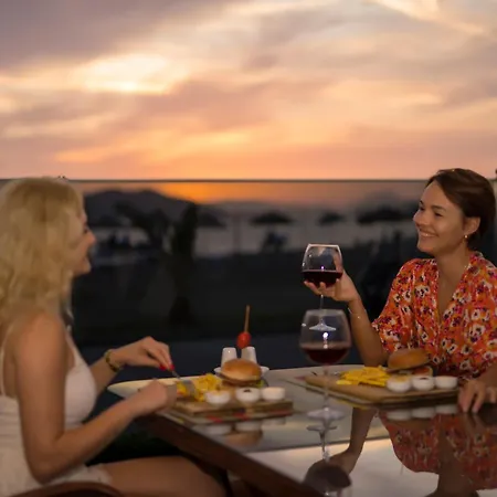 Sunset Aqua Lettings Apartmanhotel