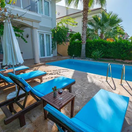 Sunset Aqua Lettings Apartmanhotel *